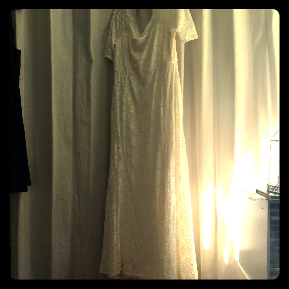 Torrid off the shoulder white lace dress worn once
